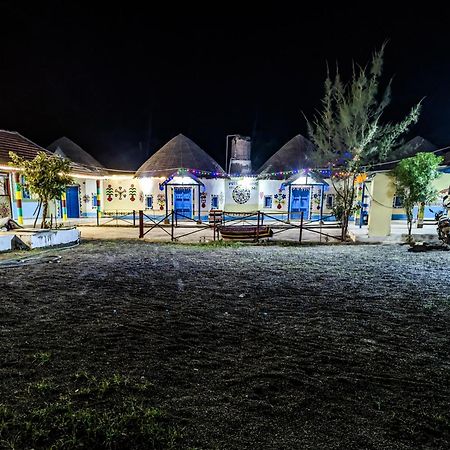 White Land Villagestay Dhordo Экстерьер фото