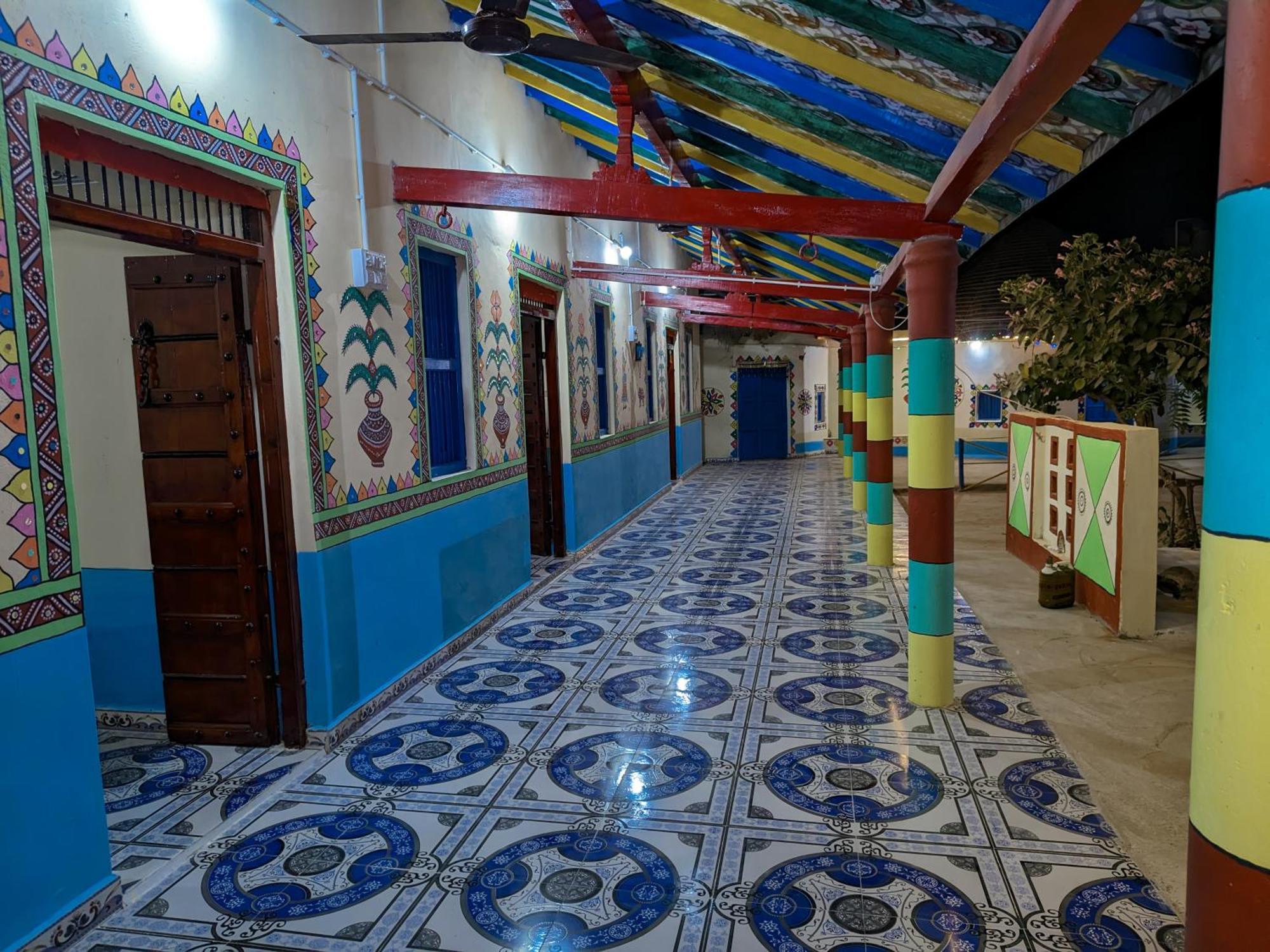 White Land Villagestay Dhordo Экстерьер фото